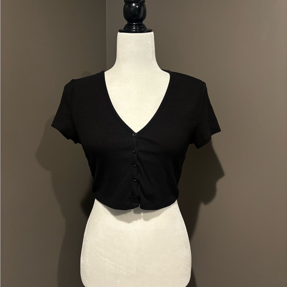 Black Cropped Tee